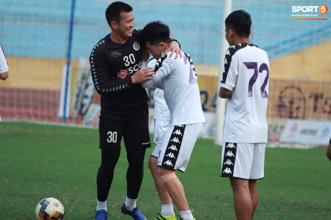 Trong ng&agrave;y sinh nhật, Đ&igrave;nh Trọng nhận mu&ocirc;n ng&agrave;n y&ecirc;u thương từ mọi người trừ... đ&agrave;n anh Văn C&ocirc;ng - Ảnh 8.