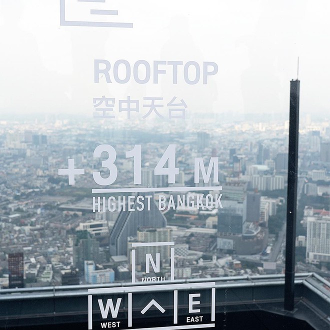 Dân tình hốt hoảng với sàn kính cao ở độ cao trên 300m ngắm trọn cảnh thủ đô Bangkok - Ảnh 1. Dân tình hốt hoảng với sàn kính cao ở độ cao trên 300m ngắm trọn cảnh thủ đô Bangkok - Ảnh 1.