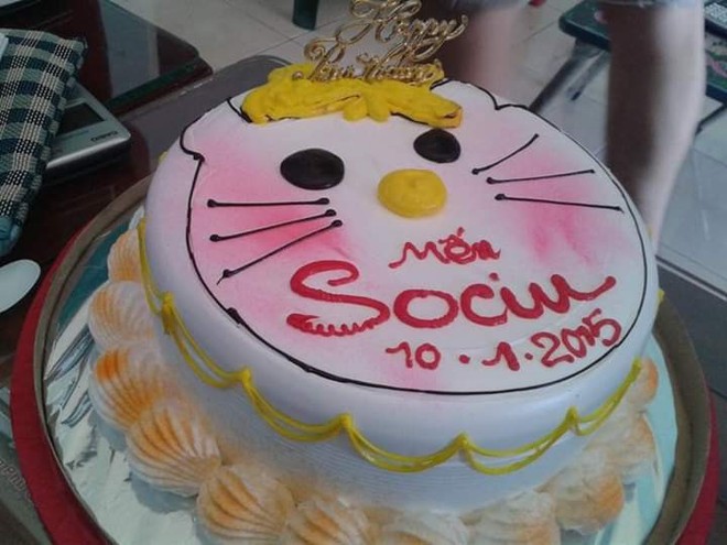 H&iacute; hửng đặt mua b&aacute;nh sinh nhật Hello Kitty, c&ocirc; g&aacute;i ngậm ng&ugrave;i nhận ra h&igrave;nh ảnh vốn chỉ mang t&iacute;nh minh họa - Ảnh 4.