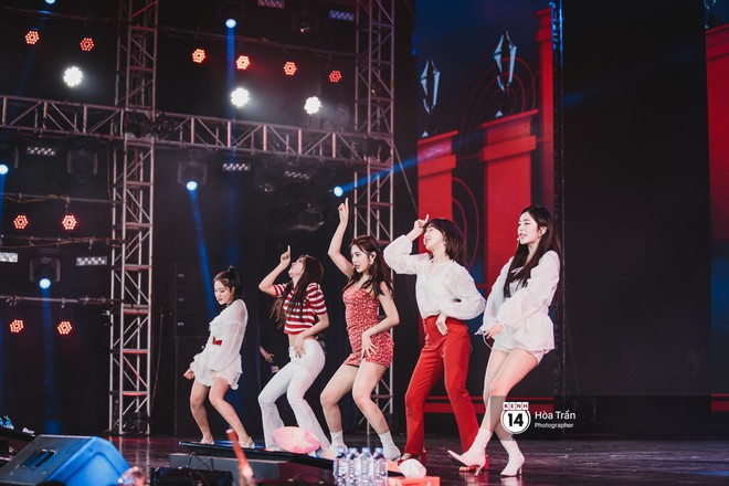 Red Velvet và Weki Meki sexy khó cưỡng, Jeong Sewoon như lãng tử bên dàn sao Vpop tại show âm nhạc Hàn - Việt - Ảnh 3.