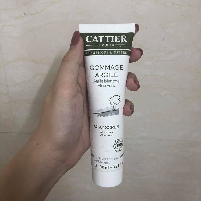Da dầu lại mỏng v&agrave; hay dị ứng, c&ocirc; n&agrave;ng n&agrave;y chỉ tập trung v&agrave;o 2 bước với loạt đồ skincare kh&ocirc;ng qu&aacute; 500k m&agrave; da vẫn căng b&oacute;ng cực th&iacute;ch - Ảnh 4.