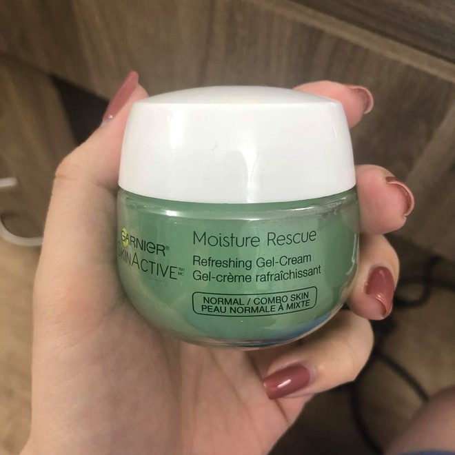 Da dầu lại mỏng v&agrave; hay dị ứng, c&ocirc; n&agrave;ng n&agrave;y chỉ tập trung v&agrave;o 2 bước với loạt đồ skincare kh&ocirc;ng qu&aacute; 500k m&agrave; da vẫn căng b&oacute;ng cực th&iacute;ch - Ảnh 7.