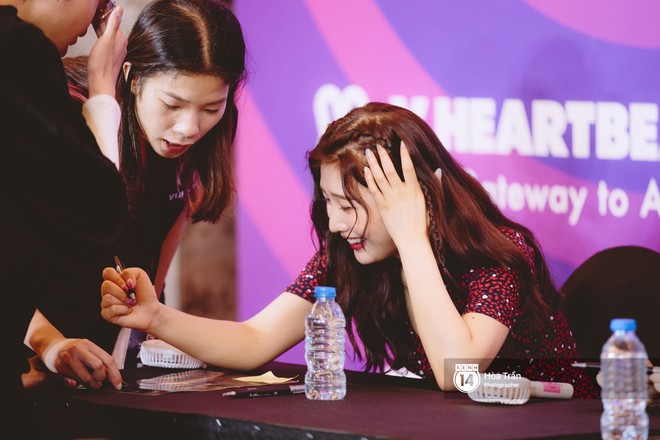 Fansign Red Velvet và dàn idol Kpop tại Sài Gòn: Nữ thần Irene xinh câm nín nhưng vẫn bị mỹ nhân này chiếm sóng - Ảnh 10.