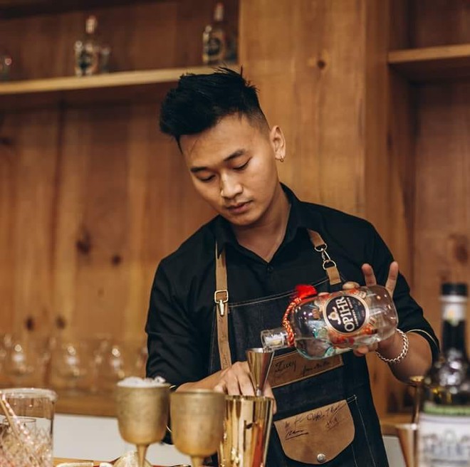 Góc khuất nghề bartender: Đầy cạm dỗ, thậm chí phụ huynh còn tuyên bố không nhìn mặt vì theo nghề - Ảnh 2.