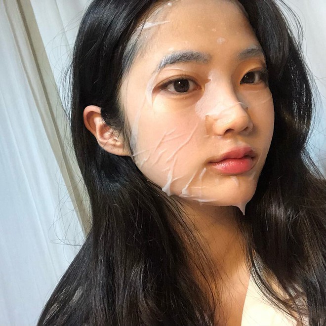 C&oacute; d&ugrave;ng đồ skincare đắt tiền đến mấy m&agrave; bạn kh&ocirc;ng biết đến 3 quy tắc chăm da mấu chốt n&agrave;y th&igrave; cũng uổng ph&iacute; - Ảnh 3.