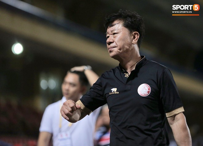 H&agrave; Nội trở lại ng&ocirc;i đầu V.League 2019, HLV Chu Đ&igrave;nh Nghi&ecirc;m lại đau đầu v&igrave; lực lượng sứt mẻ - Ảnh 2.