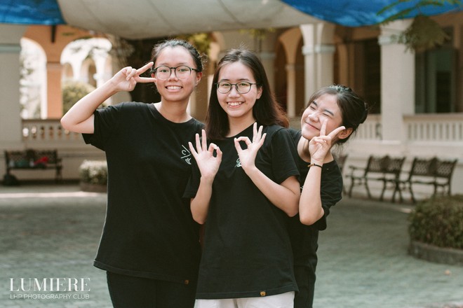D&agrave;n trai xinh g&aacute;i đẹp trường THPT Chuy&ecirc;n L&ecirc; Hồng Phong, ai ai cũng rạng ngời toả nắng trong ng&agrave;y hội Khi t&ocirc;i 18 - Ảnh 10.