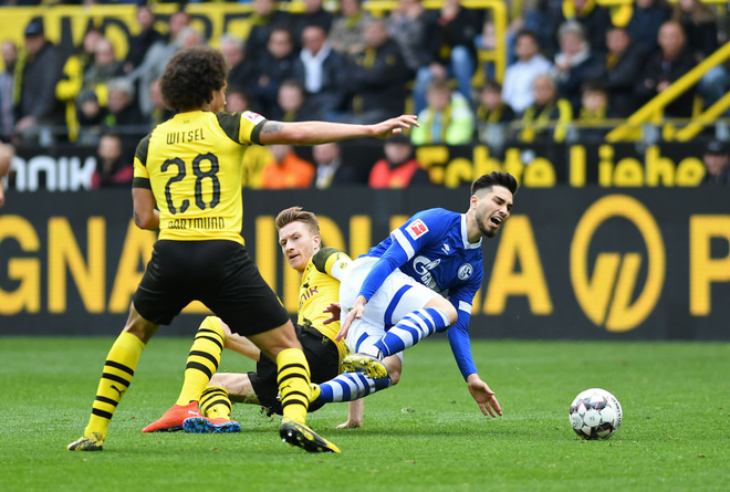 So&aacute;i ca Marco Reus bị truất quyền thi đấu, Dortmund đ&aacute;nh mất hi vọng trở th&agrave;nh t&acirc;n vương nước Đức - Ảnh 7.
