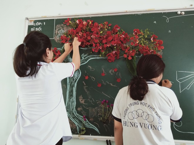 Xuất hiện chiếc bảng được học sinh biến th&agrave;nh một bức tranh nổi đẹp v&agrave; chất kh&ocirc;ng kh&aacute;c g&igrave; t&aacute;c phẩm hội hoạ nổi tiếng - Ảnh 3.