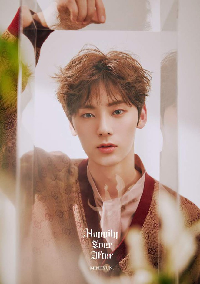 Bị đồng đội bóc phốt soi gương 50 lần/ ngày, Minhyun (NUEST) có cách đáp trả không thể... sến hơn! - Ảnh 4.