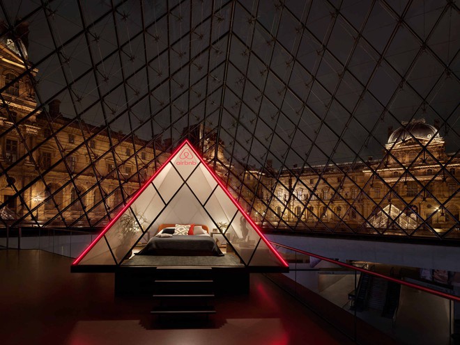 Chuyện thật như đùa: Bảo tàng Louvre (Paris) sắp biến thành Airbnb, kèm gói dịch vụ sang xịn ngang với gói của tổng thống Obama, Beyoncé, Jay-Z - Ảnh 1.