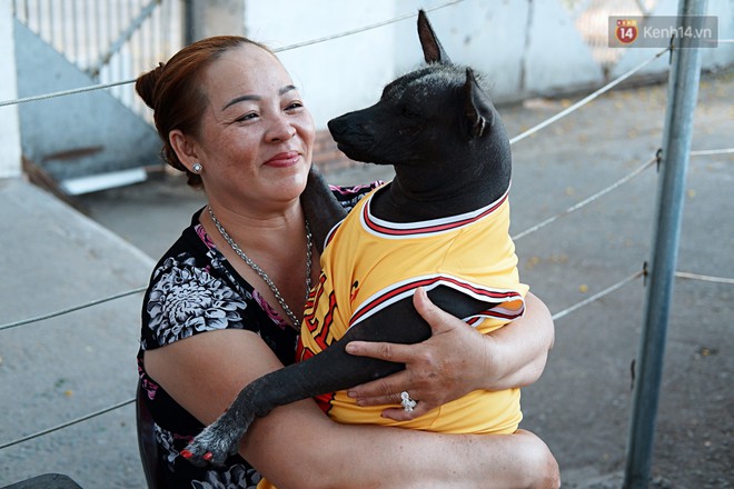 Câu chuyện tình bạn đáng yêu giữa bé chó xấu xí bị bỏ rơi và người mẹ đơn thân ở Sài Gòn - Ảnh 14.
