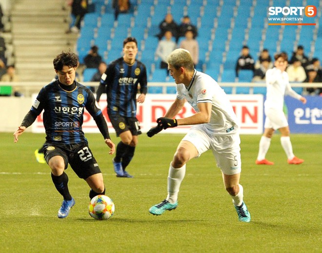 Báo Hàn khuyên Incheon United nên thay đổi vì Công Phượng - Ảnh 4.