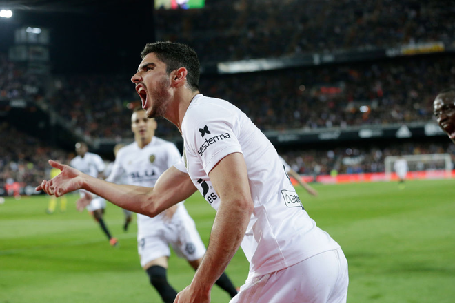 Zidane nhận thất bại đầu tiên ở nhiệm kỳ 2 khi Real Madrid thua bạc nhược Valencia - Ảnh 4.