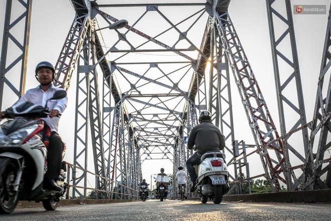 Ngắm c&acirc;y cầu bằng th&eacute;p Eiffel hơn 100 tuổi ở S&agrave;i G&ograve;n trước ng&agrave;y khai tử, kinh ph&iacute; th&aacute;o dỡ tốn 14,8 tỷ đồng - Ảnh 18.