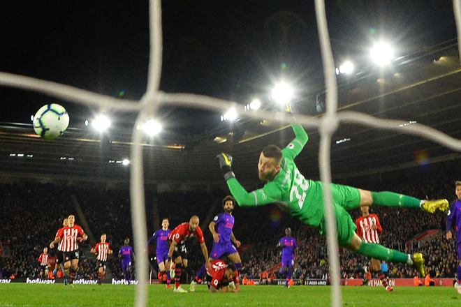 Vua Ai Cập rực sáng, Liverpool tái chiếm ngôi đầu bảng Ngoại hạng Anh từ tay Man City - Ảnh 5.