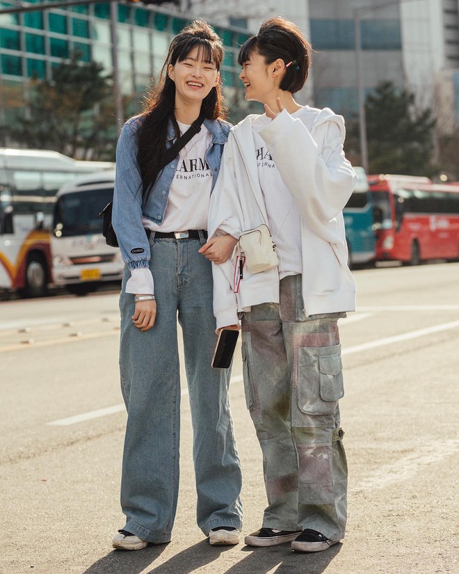 Biker short, suit màu be cùng hàng loạt hot trend bạn cần hóng từ street style của giới trẻ Hàn để lên đồ cho chuẩn mốt - Ảnh 11.