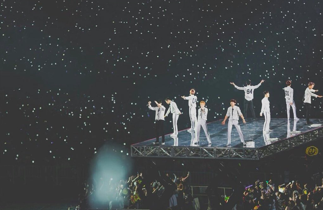 H&agrave;nh tr&igrave;nh 7 năm của EXO: Từ những t&acirc;n binh h&aacute;t hội chợ với c&aacute;t-s&ecirc; bao gạo đến &ocirc;ng ho&agrave;ng album toả s&aacute;ng rực rỡ - Ảnh 24.