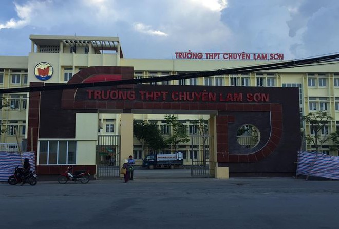 Trường THPT Chuyên Lam Sơn bị phạt 32 triệu đồng - Ảnh 1.