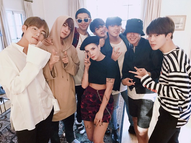 BTS &ldquo;bắt tay&rdquo; sao ngoại trong ca kh&uacute;c mới: C&oacute; l&agrave; &ldquo;con dao hai lưỡi&rdquo; khi tiềm ẩn v&ocirc; số nguy cơ? - Ảnh 2.