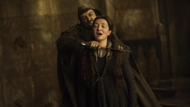 7 kiểu chết g&acirc;y sốc ở Game of Thrones: Biết sống sao cho vừa l&ograve;ng bi&ecirc;n kịch? - Ảnh 4.
