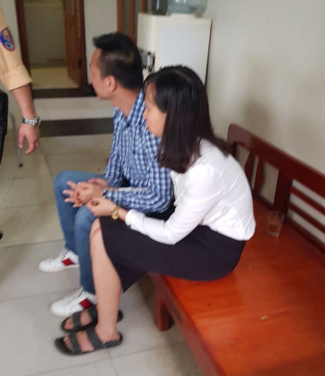 Nữ sinh bị xe Mercedes đâm trúng ở Hà Nội đã chuyển viện, sức khỏe có tiến triển nhưng vẫn hôn mê - Ảnh 3.
