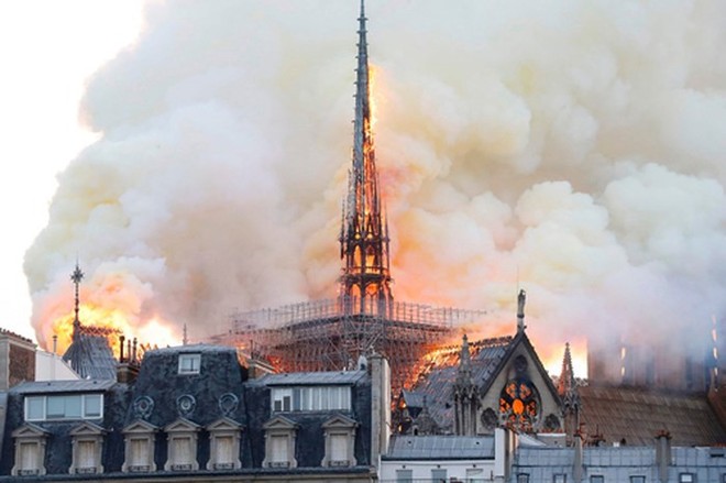 Nhiều chuyên gia phản đối kế hoạch 5 năm khôi phục Nhà thờ Đức Bà Paris - Ảnh 1.