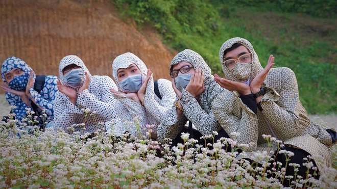 “Biệt đội Ninja xuyên Việt” vừa kết nạp thêm 5 thành viên: Tự tin thả dáng, nhảy “Cục xì lầu ông bê lắp” giữa Hà Giang - Ảnh 1.