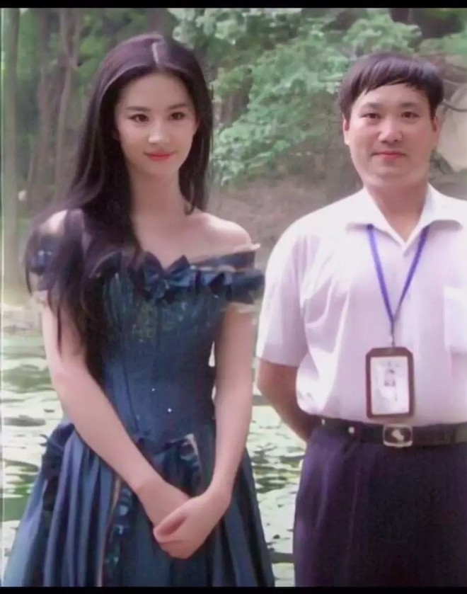 Nhan sắc 11 năm trước đ&aacute;nh bật photoshop thế n&agrave;y, bảo sao Lưu Diệc Phi được t&ocirc;n vinh l&agrave; tường th&agrave;nh nhan sắc Cbiz - Ảnh 1.