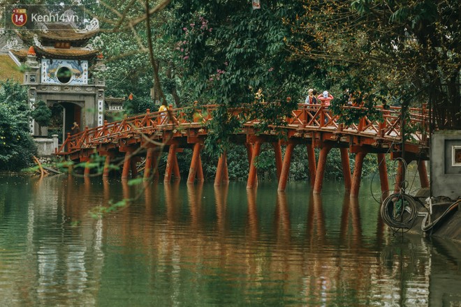 Chiều chiều đảo vài vòng giữa phố xá Hà Nội mà ngỡ như cuối Đông - Tết sắp về - Ảnh 11.