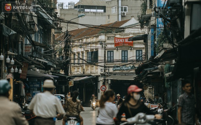 Chiều chiều đảo vài vòng giữa phố xá Hà Nội mà ngỡ như cuối Đông - Tết sắp về - Ảnh 18.