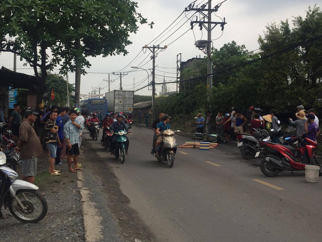 Xe buýt nghi chạy sai lộ trình cán chết người đàn ông ở Sài Gòn - Ảnh 2.