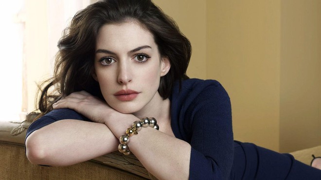 Nhìn lại vẻ đẹp nữ thần của công chúa Anne Hathaway trên màn ảnh - Ảnh 25.