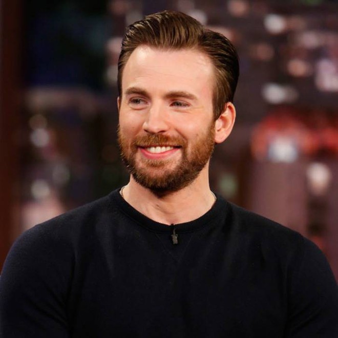 Đổ đứ đừ với vẻ đẹp trai của Captain Chris Evans: Đời thường long lanh thế này bảo sao chị em thi nhau xin chết - Ảnh 4.