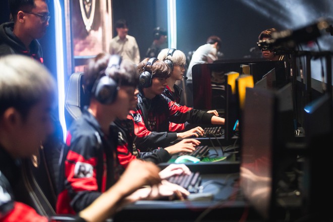 MSI 2019 ngày 2: Cấm chọn quá tệ, SKT T1 thảm bại trước nhà vô địch thế giới - Ảnh 6.