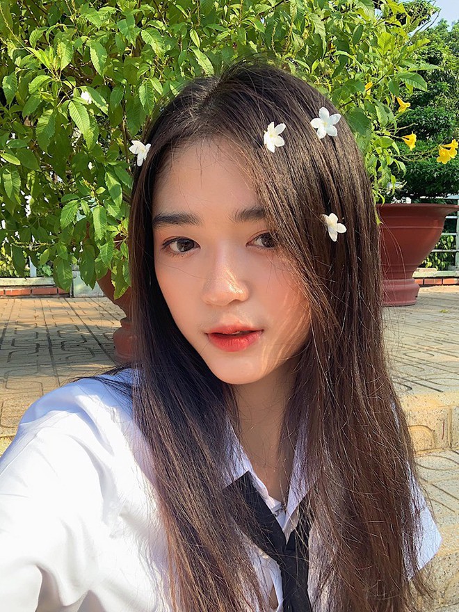 Girl xinh 2002 không dùng điện thoại 6 ngày/tuần nhưng vẫn nổi tiếng rần rần trên Instagram - Ảnh 3.