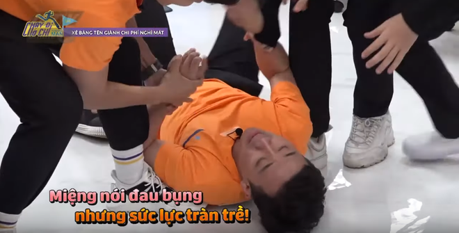 Tương tự Trấn Thành, Kim Jong Kook cũng từng khổ sở chống lại liên minh 4 người trong 20 phút - Ảnh 3.