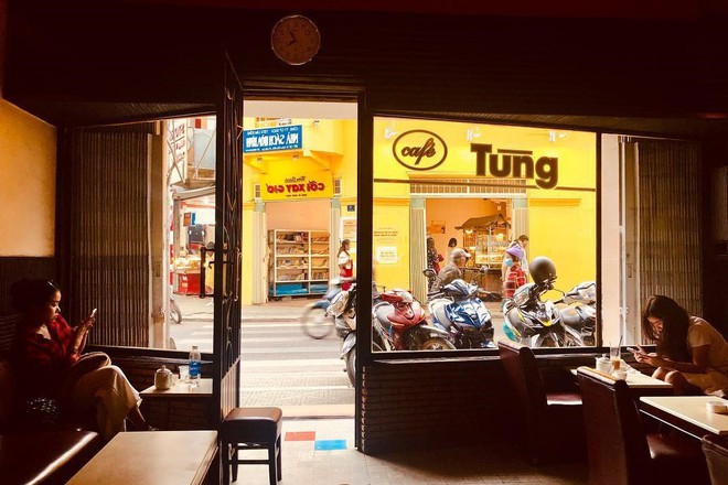 Cafe Tùng và những miền ký ức chưa kể về một hồn thơ Đà Lạt rất riêng, rất cũ giữa thời hiện đại! - Ảnh 2.