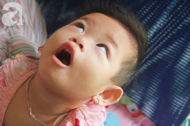 B&eacute; g&aacute;i 1 tuổi co giật li&ecirc;n tục đến mức m&eacute;o miệng, người mẹ trẻ kh&oacute;c cạn nước mắt cầu xin một cơ hội sống cho con - Ảnh 10.