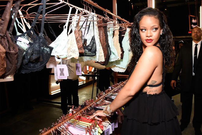 Tưởng mất tích, hóa ra Rihanna đang dựng hẳn một nhà mốt với tập đoàn thời trang lớn nhất thế giới - Ảnh 1.