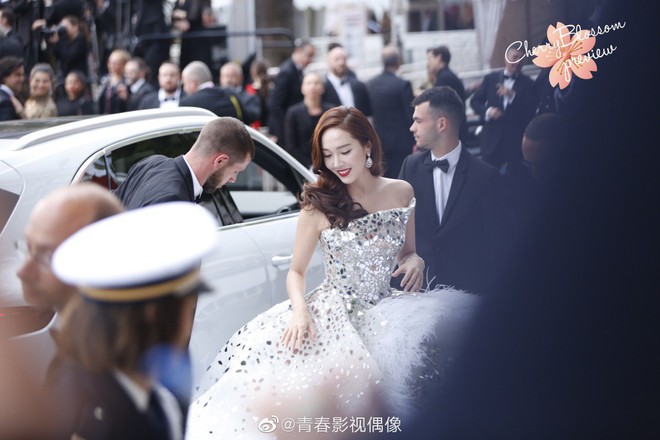 Màn xuất hiện gây mê, siêu sang chảnh không khác gì công chúa của Jessica Jung tại LHP Cannes - Ảnh 2.