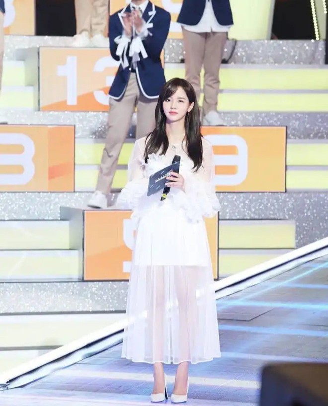 Kim So Hyun l&agrave; c&ocirc; g&aacute;i v&agrave;ng của l&agrave;ng follow dạo, cả t&agrave;i khoản fan lập cho Produce X 101 cũng kh&ocirc;ng tha! - Ảnh 1.