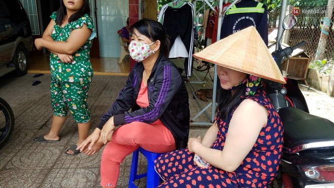Hàng xóm nói về những người sống khép kín trong căn nhà có 2 khối bê tông chứa thi thể: Họ phủ bạt xung quanh, chỉ thấy ô tô 7 chỗ đi ra đi vào - Ảnh 5.