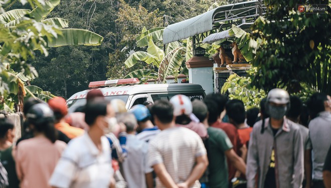 Người đàn ông được thuê đập 2 khối bê tông chứa thi thể ở Bình Dương: Tôi đoán nạn nhân là nam vì rất ít tóc - Ảnh 3.