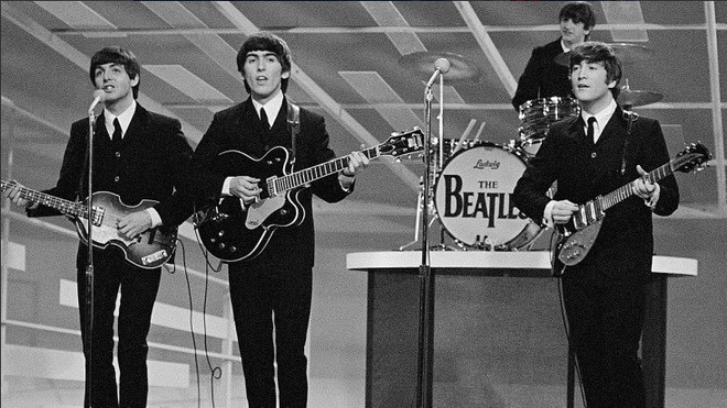 Hóa thân The Beatles trên talkshow nổi tiếng nước Mỹ, BTS còn là boygroup đầu tiên làm được điều này sau... 55 năm! - Ảnh 10.