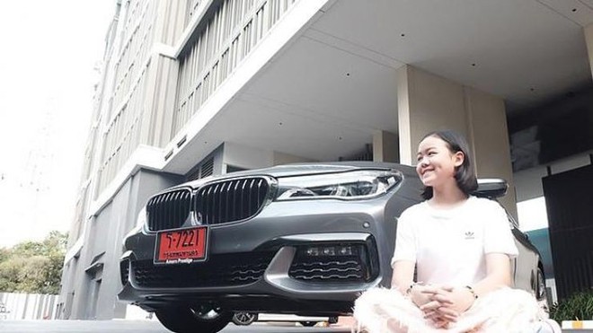 Beauty Blogger Thái Lan mua một chiếc BMW tặng bản thân nhân dịp sinh nhật thứ 12 - Ảnh 5.