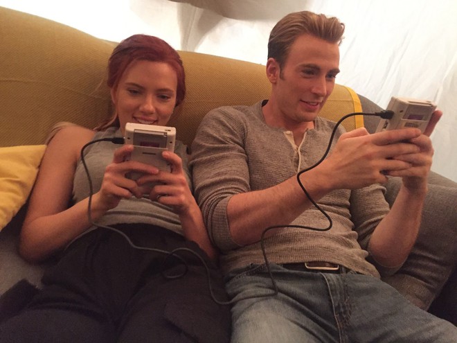 Được đẩy thuyền mạnh nhất Marvel nhưng đ&acirc;y mới l&agrave; quan hệ thật của Captain Chris Evans v&agrave; Black Widow - Ảnh 10.
