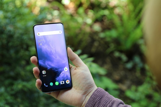Camera selfie th&ograve; thụt: Xu hướng nhất thời hay tương lai của thị trường smartphone? - Ảnh 6.