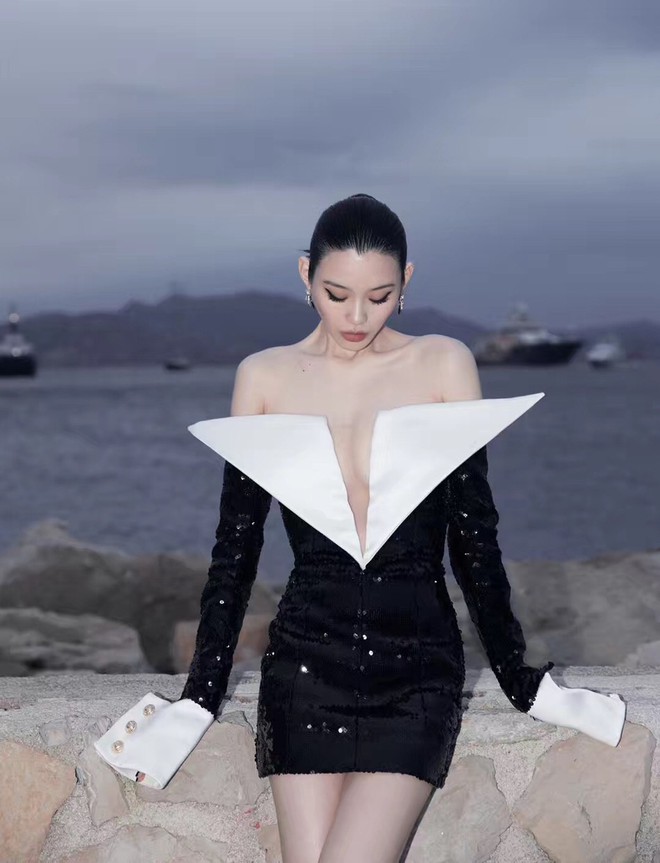 Sự kiện bên lề Cannes: Ming Xi - Sui He cạnh tranh sắc vóc khốc liệt, Lưu Đào - Quan Hiểu Đồng chẳng chịu lép vế - Ảnh 1.