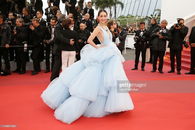 Ngày 4 Cannes: Bella Hadid diễn sâu hết cỡ bên sao nữ Ấn Độ trội nhất thảm đỏ, Thánh lố hoa lá hẹ xuất hiện - Ảnh 14.